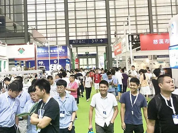 �ƶ���չҵ��������չ