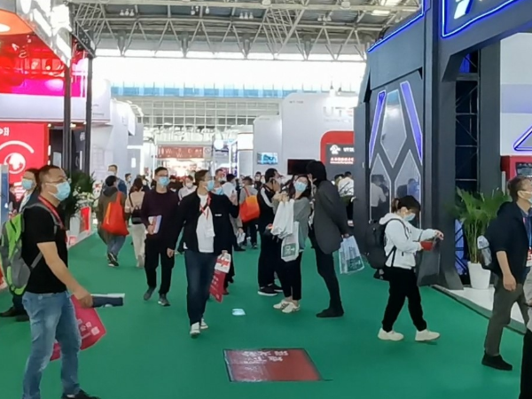 ���ڻ�չ��ģ���ٴ��¸�