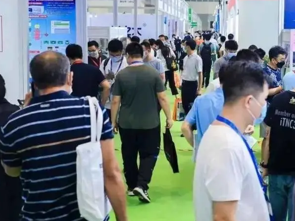 �۽���������̬������