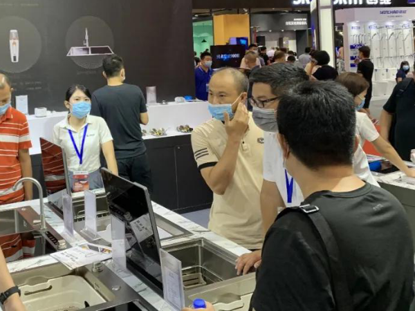 �ຣ��̺�ķ�չ·��