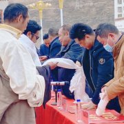 ���������оٰ��ʮ�������Ʒչ����