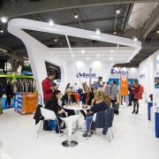 �����Բ������չ�᣺�ᶨ�����ߴ��·�չ֮·