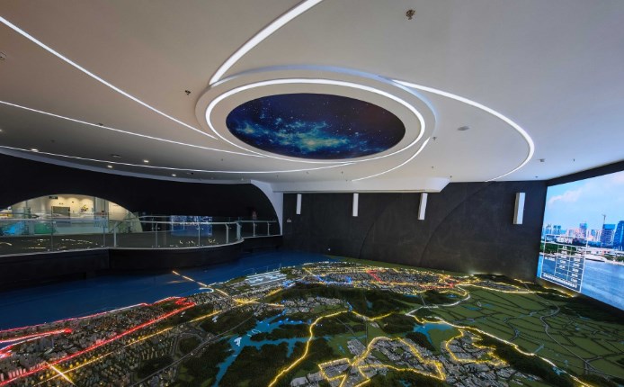 �����ԡ���չ+��ģʽΪͻ�ƿڣ��ƶ���ҵ��������й�������ں�