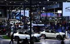 �ɶ���չ����з�չͬƵ����