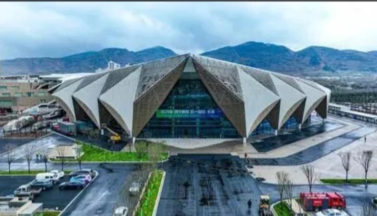 �ຣ���ʻ�չ�����ʲ�ȫ���̻�